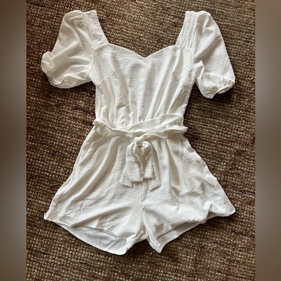 FRAICHE BY J WHITE WAIT TIE ROMPER - Picture 3 of 6